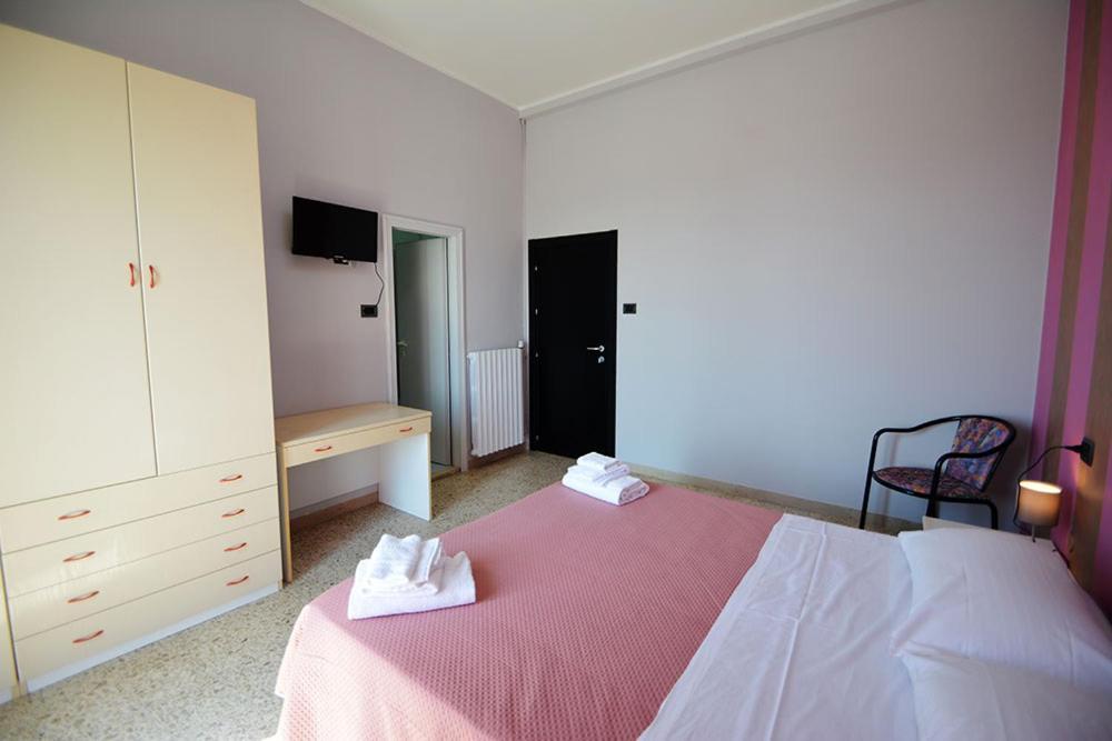 Hotel Bella Romagna Casal Borsetti Buitenkant foto